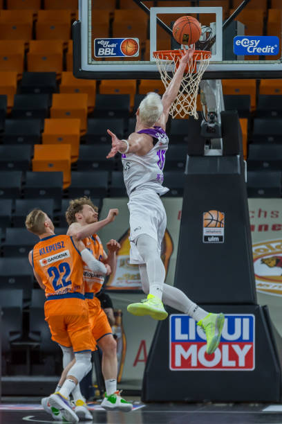 制和进攻组 制和进攻组