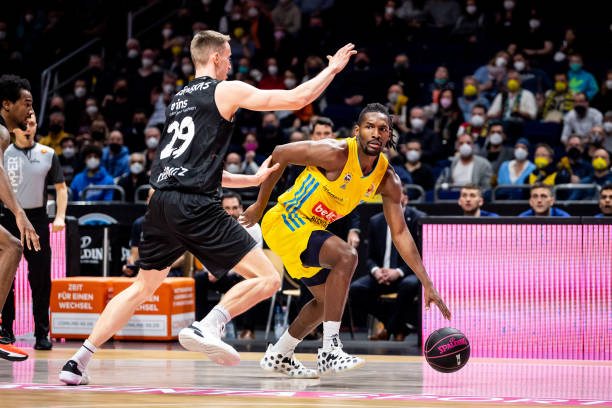 联赛的四强 联赛的四强