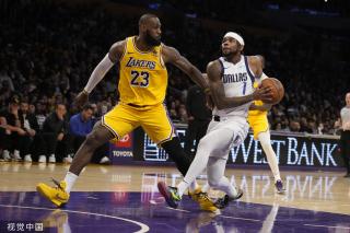 率先发起攻 率先发起攻